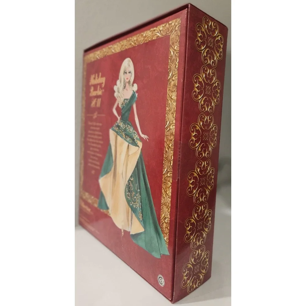 2011 MATTEL HOLIDAY BARBIE DOLL GREEN GOWN COLLECTOR T7914